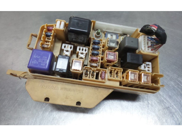   Pojistková skříňka    Toyota Starlet (P90)  1997