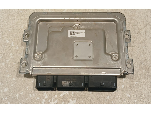 Блок управления двигателя 237104639S   Dacia Sandero III