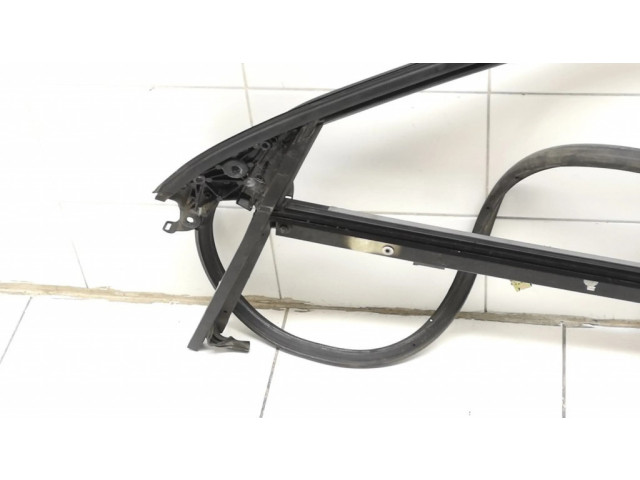 Передняя рамка дверного стекла