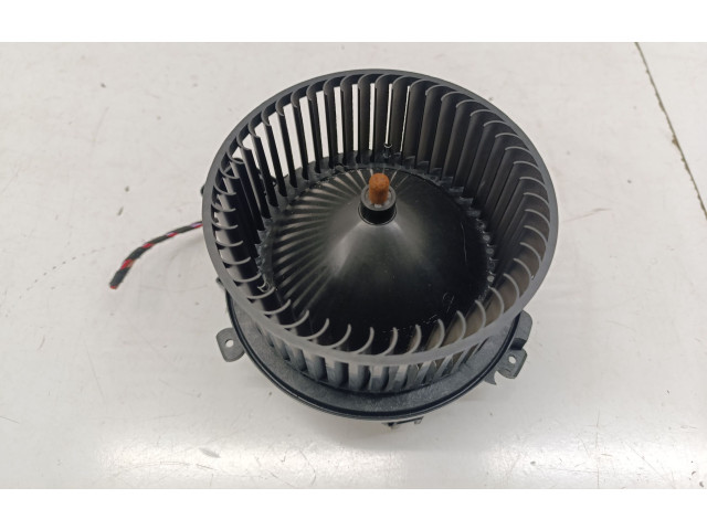 Вентилятор печки 4M2820021B Audi Q5 SQ5