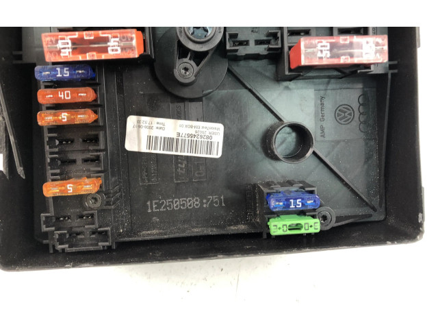 Блок предохранителей 1K0937125C Skoda Octavia Mk2 (1Z)