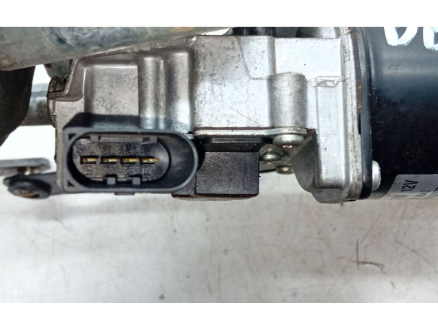 Моторчик дворников A2518200440    Mercedes-Benz R W251