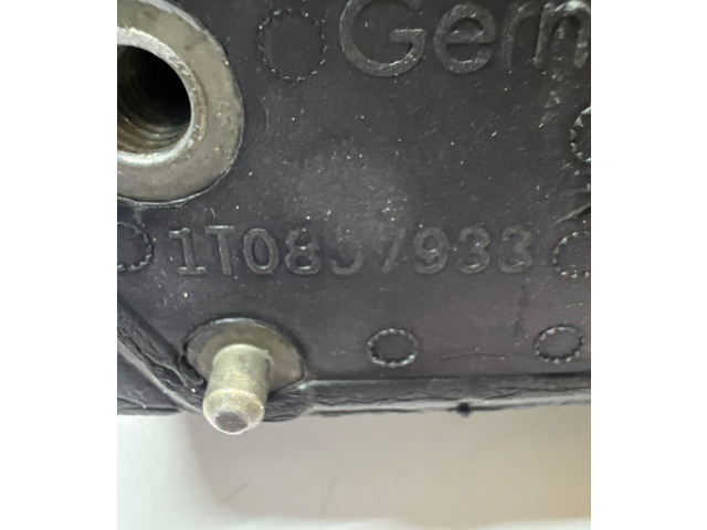 Зеркало электрическое        Volkswagen Touran I  2003 - 2010 года   