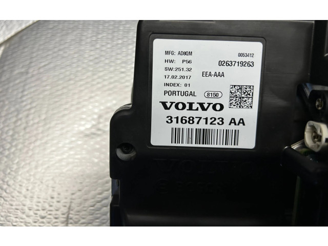 Панель приборов 31687123   Volvo XC90       