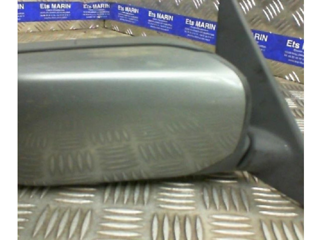 Zpětné zrcátko BMW 5 E34 1993 51168137370