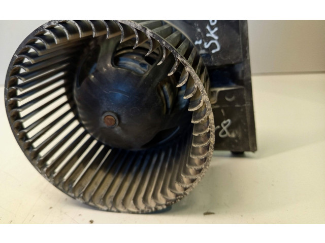 Вентилятор печки 1126100100 Skoda Octavia Mk1 (1U)