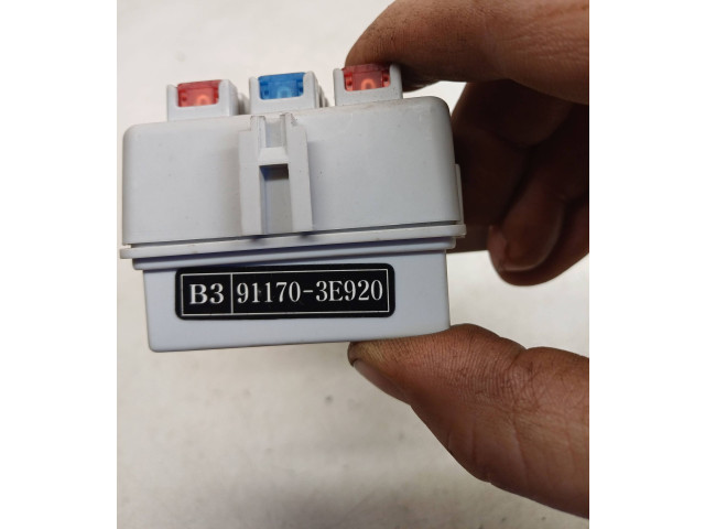Блок предохранителей 911703E920 KIA Sorento
