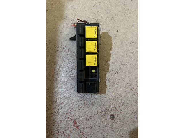 Блок предохранителей 5WK48664D   Opel Meriva A    