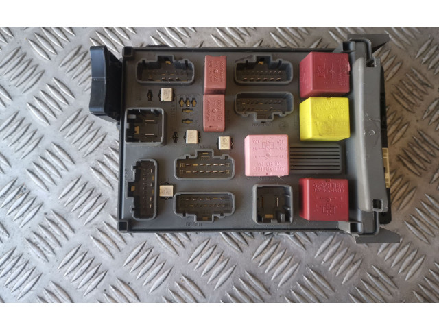   Pojistková skříňka 8200491796, 8200500347   Renault Espace -  Grand espace IV 2005