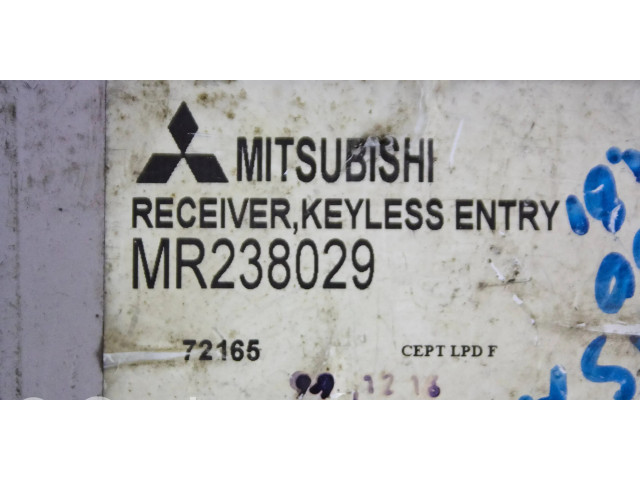 Блок комфорта mr238029 Mitsubishi Carisma