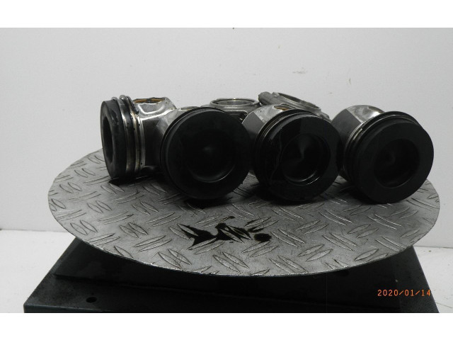  Поршень    Volvo V70  