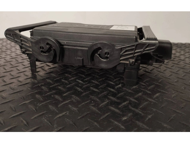 Ящик предохранителей (комплект) 84303177, 2078U1 GMC Sierra 1000