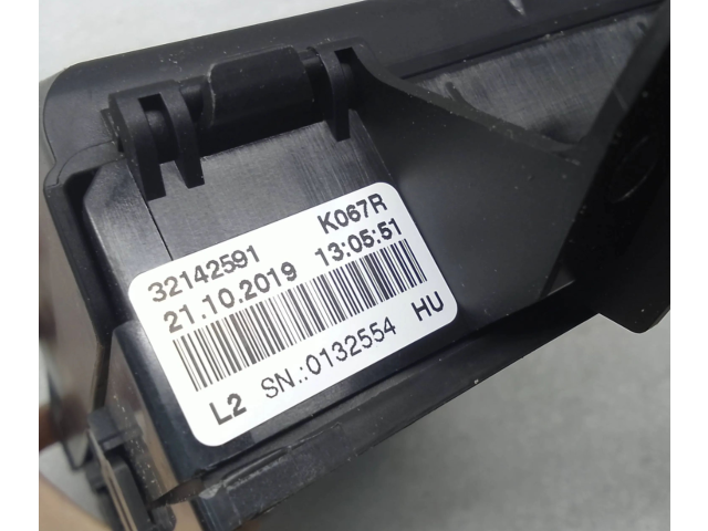 Блок предохранителей 32142591, 0132554   Volvo XC90    