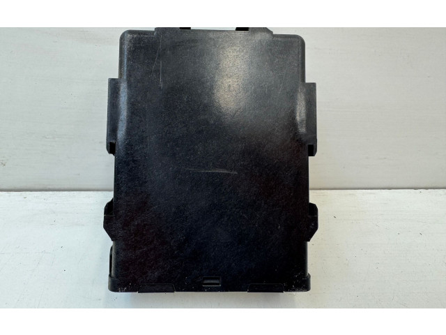 Блок управления коробкой передач 8953576010   Toyota Prius (XW30)