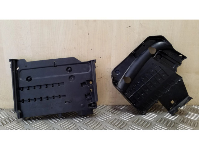 Блок предохранителей 1802319041   Ford Focus    