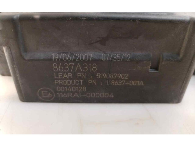 Блок предохранителей 8637A318 Mitsubishi Outlander