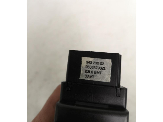 Форсунка 96063790ZL Citroen Xantia