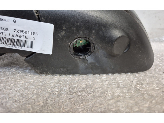 Зеркало электрическое Maserati Levante 2017 - года