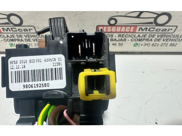 Блок предохранителей 9806192580    Citroen Berlingo