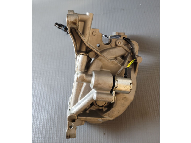 Масляный насос   32140128, 32298530  Volvo V90 Cross Country 