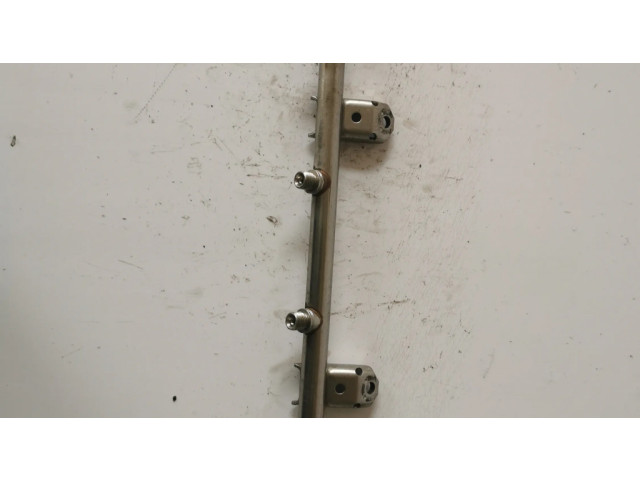 Vstřikovací lišta 7576779 BMW 5 F10 F11 pro benzínový motor 4.4