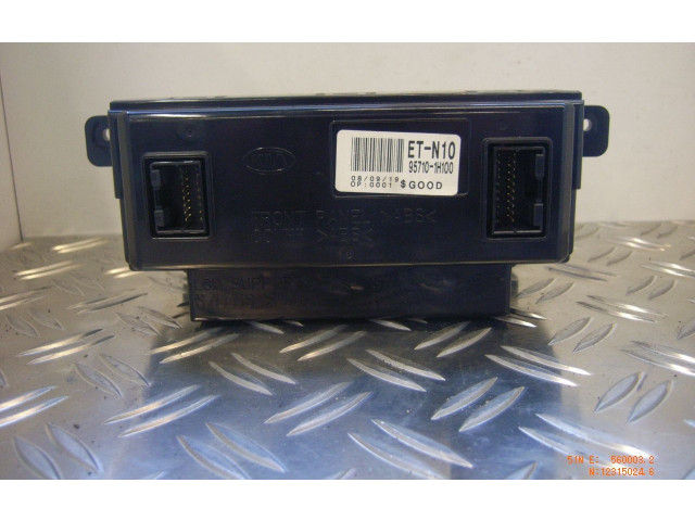 Дисплей    957101H100   KIA Ceed