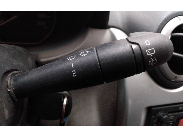 Ручка стеклоочистителей Dacia Sandero