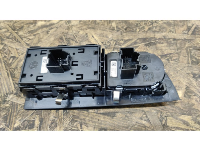 Включатель электрических окон