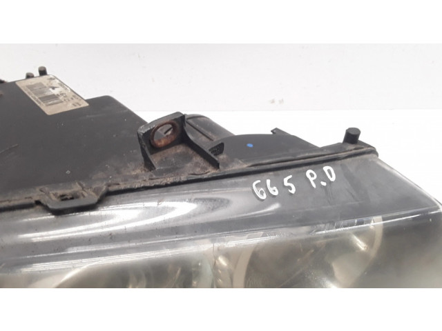 Передняя фара