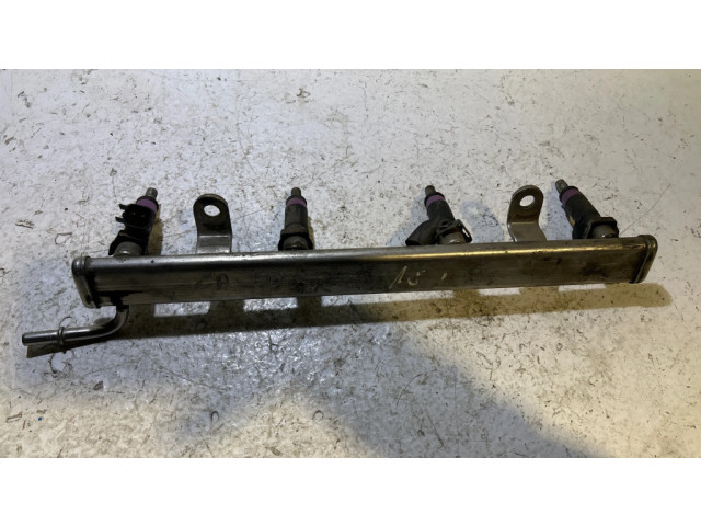 Vstřikovací lišta Dodge Caliber pro benzínový motor 1.8