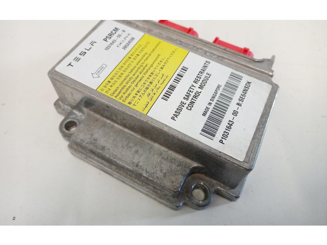 Блок подушек безопасности 1031643-00-B Tesla Model S