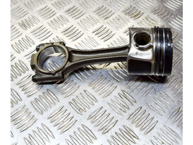 Píst 03L105401A, 03L107065J Volkswagen Golf VII pro naftový motor 1.6 CLHA