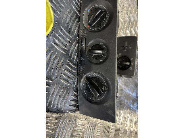 Блок управления климат-контролем Skoda Fabia Mk1 (6Y)