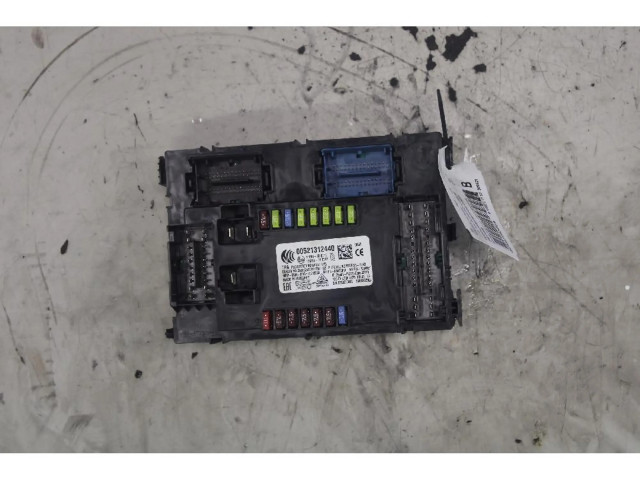 Блок предохранителей    Jeep Renegade    