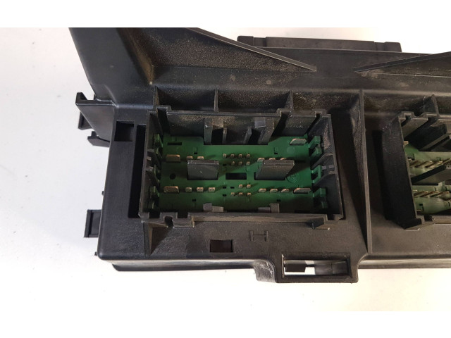 Блок предохранителей 04692073AB Jeep Grand Cherokee (WK)