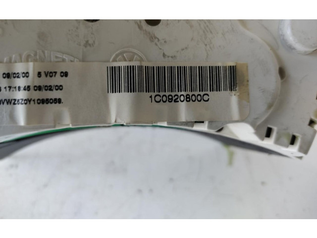 Přístrojová deska Volkswagen New Beetle 2000 1C0920800C