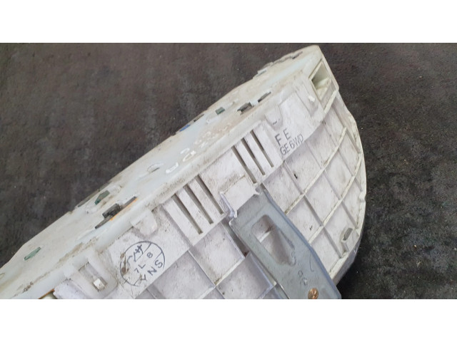 Панель приборов GE6WD   Mazda 626       