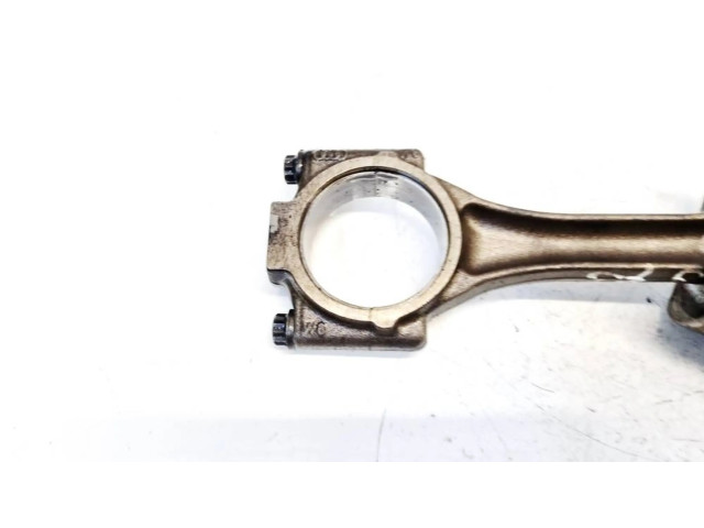 Píst Audi A3 S3 8P pro naftový motor 1.9