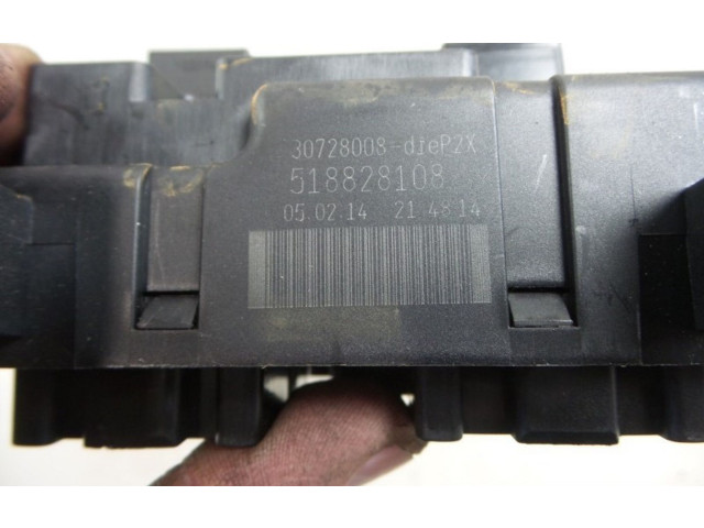 Блок предохранителей     Volvo V70    