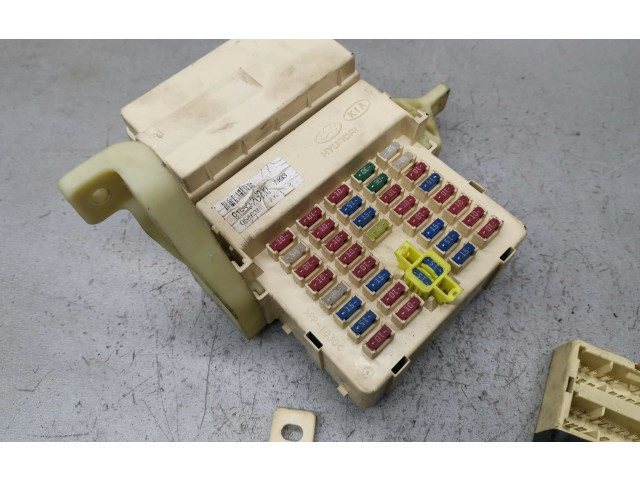 Pojistková skříňka 911042G070, 919502G200 KIA Magentis 2006