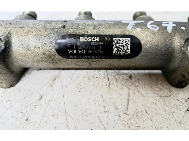 Топливная рампа 0445215010, 8658252   Volvo V70   для двигателя D5244T
