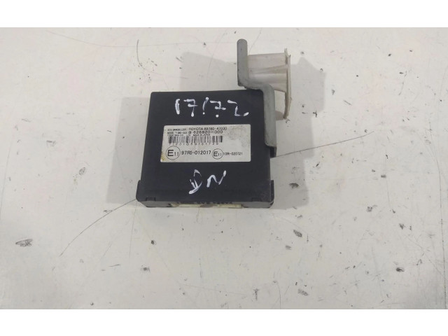 Přístrojová deska  Toyota Prius (NHW20)  8978047030  