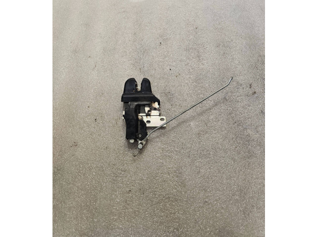 Замок багажника     Mitsubishi Lancer 1997 - 2003 года