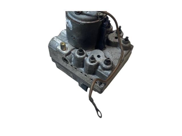 Блок АБС 701614111D, 0273004098 Volkswagen Transporter - Caravelle T4 1991 - 2003 года