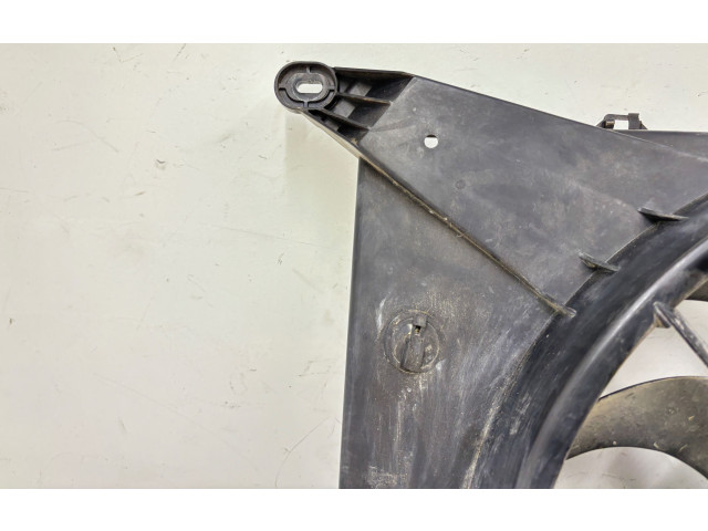 Электрический вентилятор радиаторов  30741144   Volvo V70 