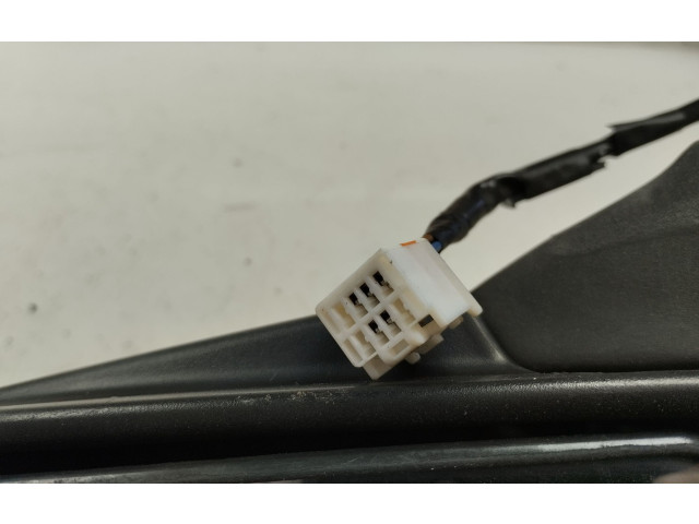 Зеркало электрическое Mazda 323 1999 - 2003 года