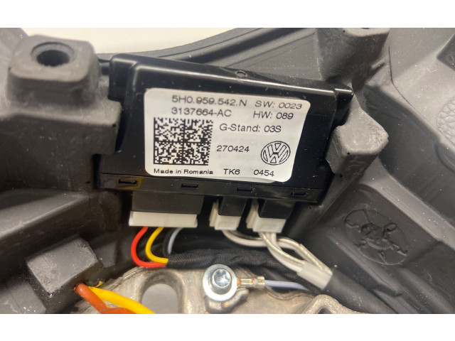 Руль Volkswagen Golf VII  2013 - 2019 года 5H0959542N, 3137664AC      