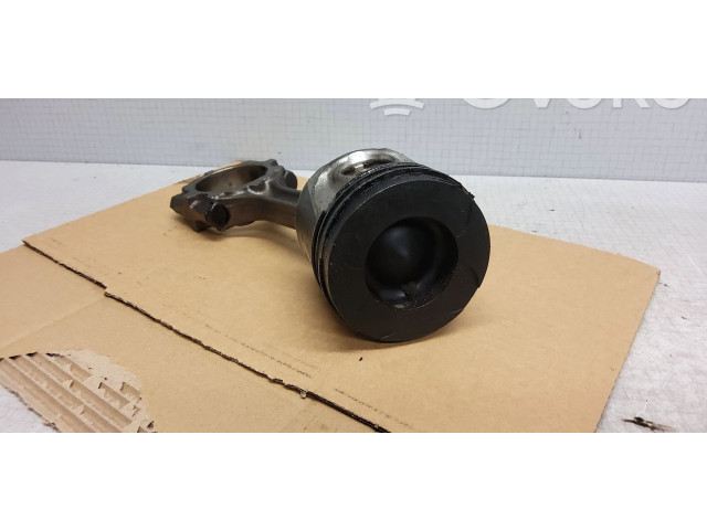  Поршень  5M313  Nissan X-Trail T30  