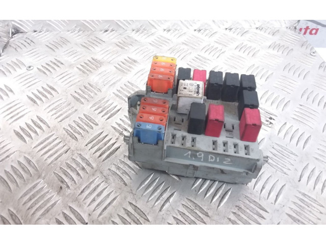 Pojistková skříňka 51738102 Fiat Croma 2006