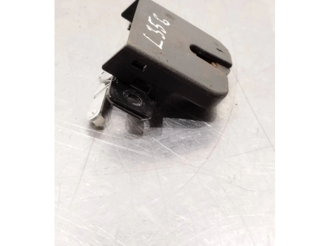 Zámek zadních dveří 2K5827505 Volkswagen Caddy 2013